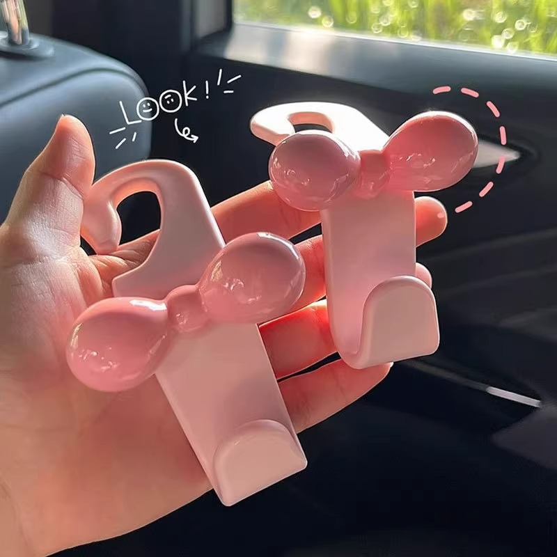 Minimalistyczne haczyki do zaw – Travel Accessories Essentials recenzja i cena